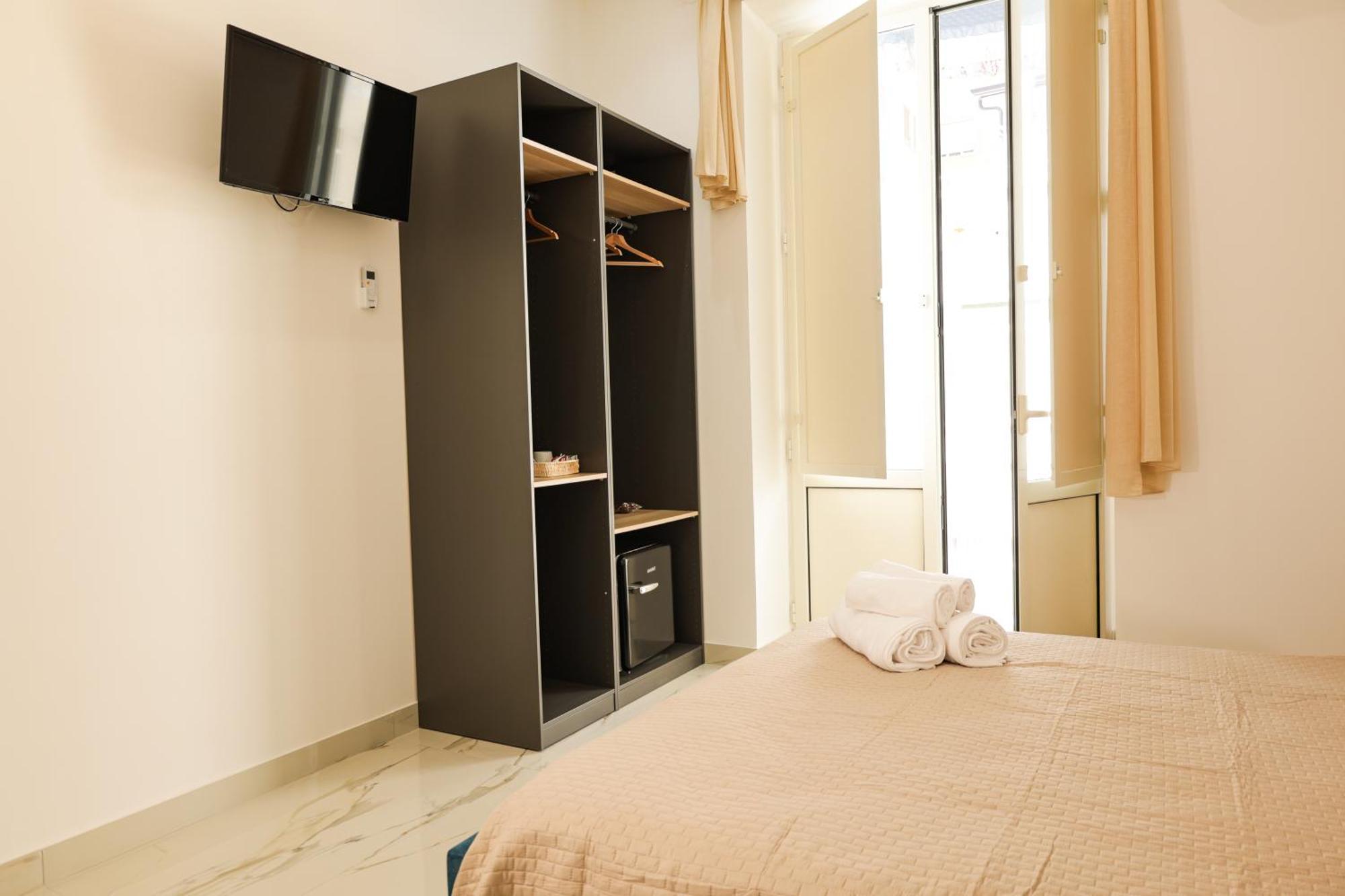 Napoli Station Rooms Экстерьер фото