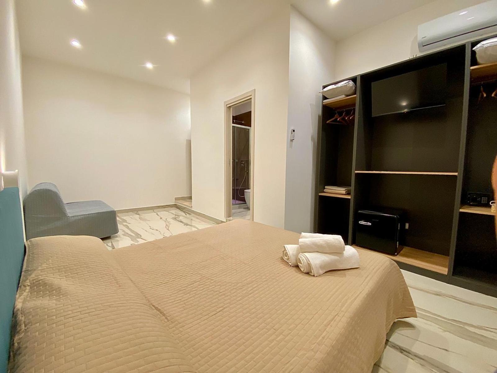 Napoli Station Rooms Экстерьер фото